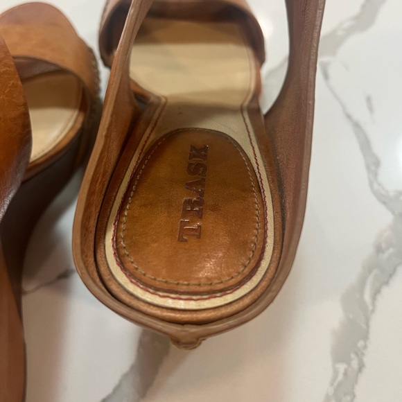 Trask Brown Leather Riki Wedge Sandal Anthropologie  - Size 8 - Picture 4 of 11